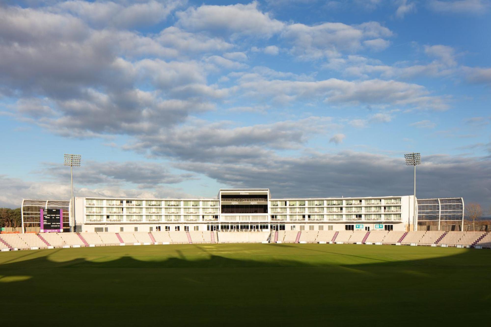 Hotel Hilton Southampton - Utilita Bowl Exterior foto